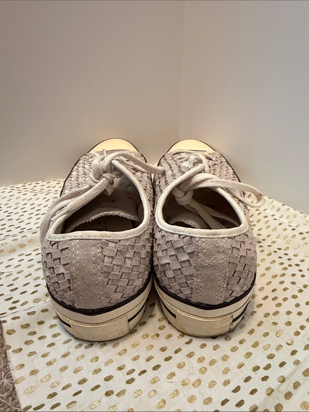 Converse unisex Woven Lace-Up Sneakers in Beige and Cream - Picture 6 of 11